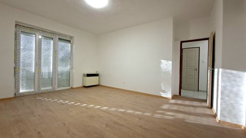 Eladó Lakás 7300 Komló 