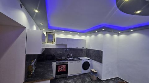 Eladó Ház 7018 Sárbogárd , Kis faluban nagy ház!