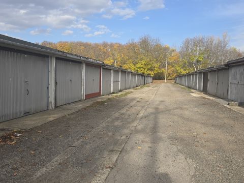 Eladó Parkoló 7632 Pécs 
