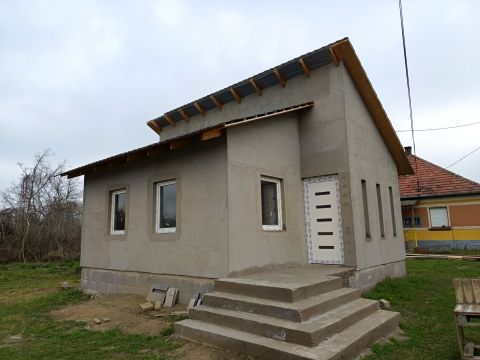 Eladó Ház 2764 Tápióbicske , Tápióbicske Nagykátai úton 2 szobás ház eladó 