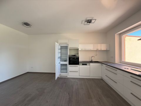 Eladó Ház 2142 Nagytarcsa , Új építésű házak (lakópark) 