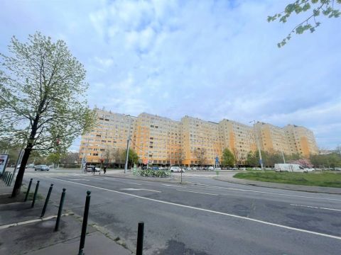 Eladó Lakás 1035 Budapest 3. kerület 