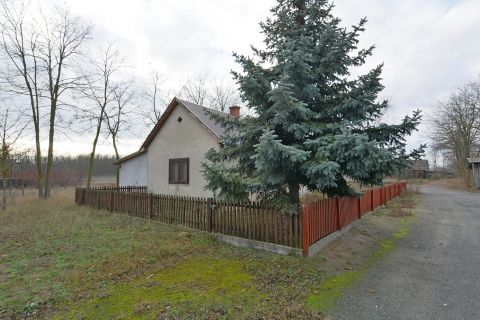 Kiadó Ipari 6050 Lajosmizse , Lajosmizsén autópálya felhajtótól 3 km-re ipari terület