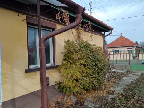 Kiadó Ház 2730 Albertirsa 