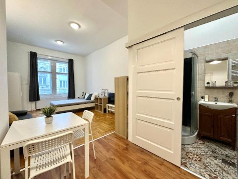 Eladó Lakás 1078 Budapest 7. kerület , 1078 Budapest 7, Dembinszky és Bethlen utca környéke