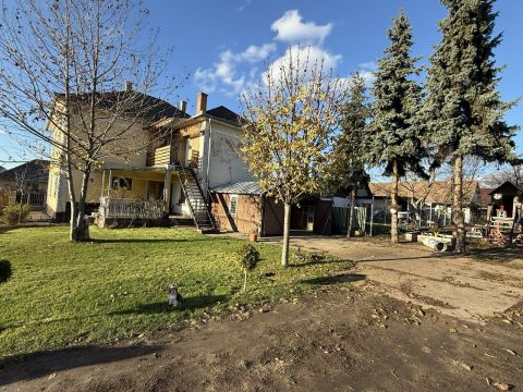 Eladó Ház 2243 Kóka kétgenerációs család ház