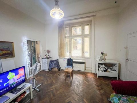 Eladó Lakás 1085 Budapest 8. kerület , 1085 Budapest 8, Körúton belüli