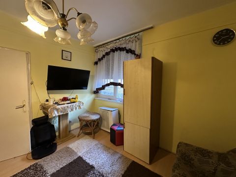 Eladó Lakás 2750 Nagykőrös Nagykõrös Belvárosában, földszinti 2 szobás lakás