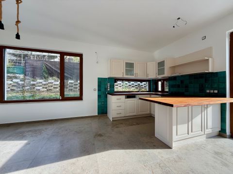 Eladó Ház 8237 Tihany Gödrös csendes utcájában