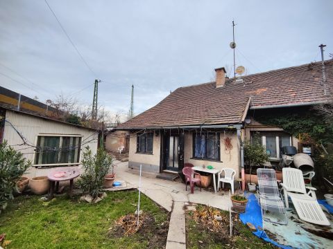 Eladó Lakás 1087 Budapest 8. kerület , Századosnegyedben társasházi lakás eladó saját udvarral