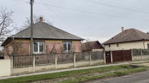 Eladó Ház 2764 Tápióbicske , Központ közelében