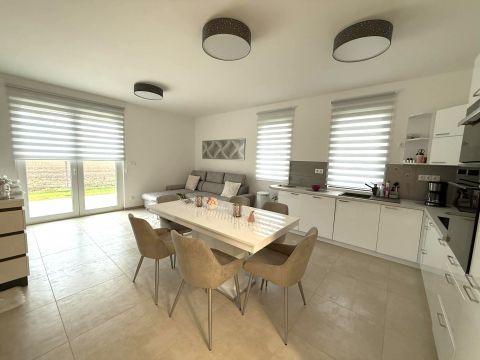 Eladó Ház 6000 Kecskemét Modern otthon alacsony rezsivel és garázzsal