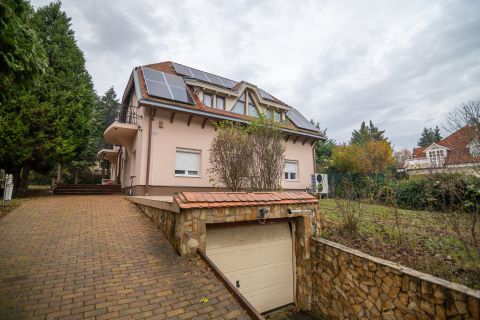 Eladó Ház 1029 Budapest 2. kerület 