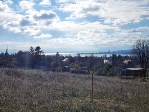 Eladó Telek 8175 Balatonfűzfő Panorámás, nyugodt helyen fekvő balatoni telek