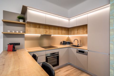 Eladó Lakás 1091 Budapest 9. kerület Kálvin térnél erkélyes, duplakomfortos felújított lakás