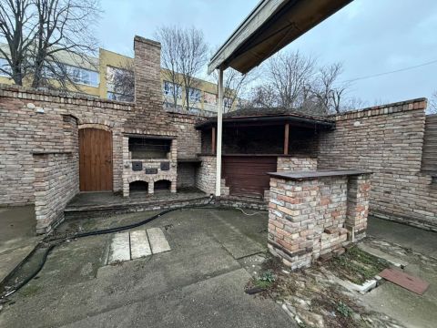 Eladó Vendéglátás 6800 Hódmezővásárhely , Hódmezővásárhelyen étterem eladó