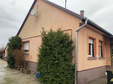 Eladó Ház 2373 Dabas Halász Móricz-kúria közelében 