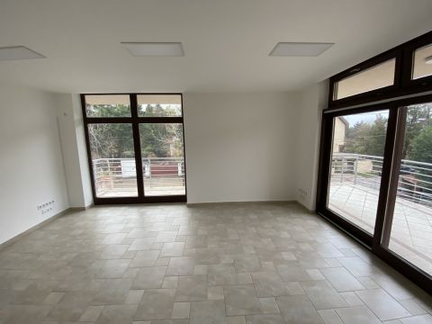 Kiadó Iroda 1112 Budapest 11. kerület 