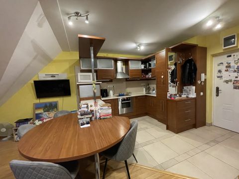 Eladó Lakás 1042 Budapest 4. kerület , Újpest központ