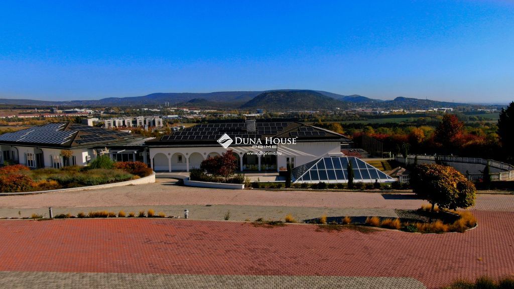 Eladó ház, Törökbálint