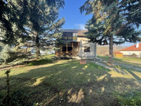 Eladó Ház 8229 Csopak , Csopak- központhoz közel