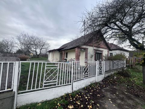 Eladó Ház 7014 Sáregres 