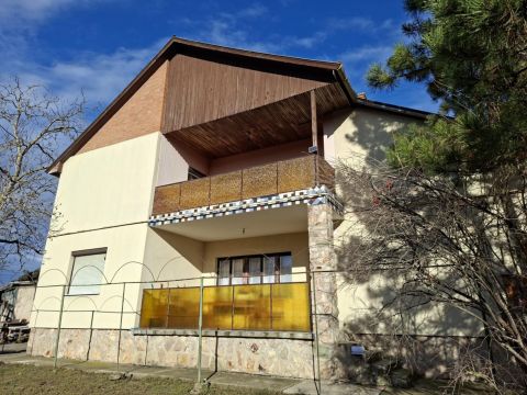 Eladó Ház 6621 Derekegyház , Derekegyhz központjában