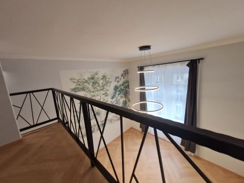 Eladó Lakás 1076 Budapest 7. kerület , Sajó utca - emeleti, utcai, felújított lakás-szuper áron 2,0