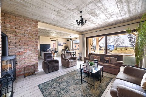 Eladó Ház 2337 Délegyháza , Délegyházán újépítésű lakóparkban önálló családi ház