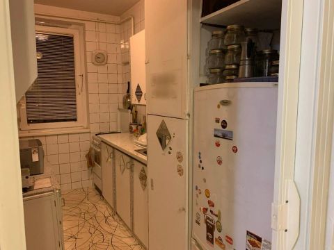 Eladó Lakás 1039 Budapest 3. kerület 1039 Budapest 3, Lakótelep