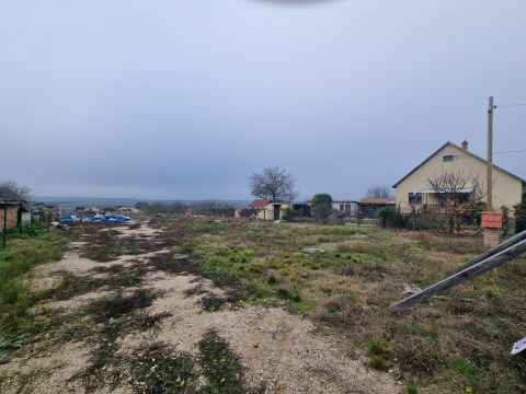 Eladó Telek 2454 Iváncsa , belterületi telek