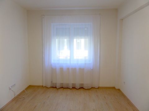 Kiadó Lakás 4400 Nyíregyháza Nyíregyháza, Damjanich lakópark mellett.