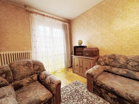 Eladó Lakás 8000 Székesfehérvár 