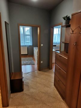 Eladó Lakás 8200 Veszprém Veszprém Cholnokyváros