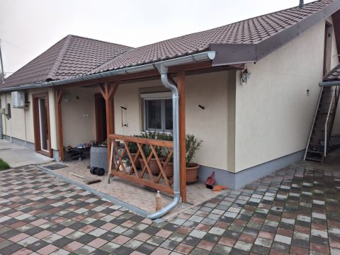 Eladó Ház 2060 Bicske 