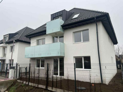 Eladó Lakás 2730 Albertirsa Vasútállomáshoz közel 