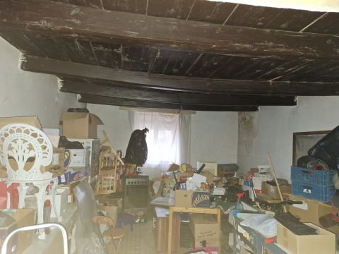 Eladó Ház 2544 Neszmély Központi elhelyezkedésű