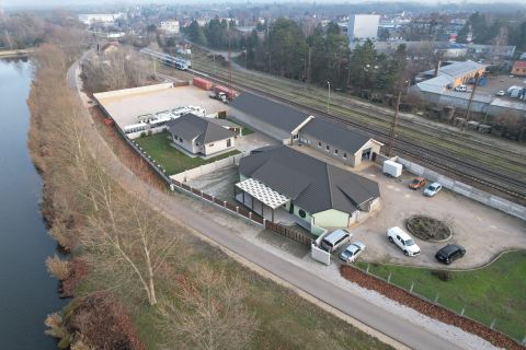 Eladó Ipari 2851 Környe , Környe - tóparti telephely, többféle hasznosítási lehetőség