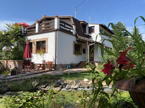 Eladó Lakás 2015 Szigetmonostor 