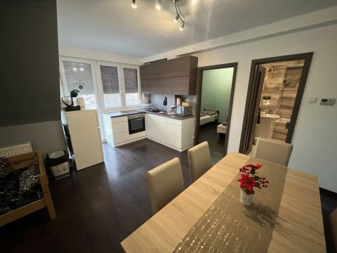 Kiadó Lakás 1152 Budapest 15. kerület , Rákos út