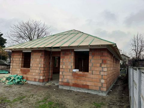 Eladó Ház 2310 Szigetszentmiklós , Önálló, újépítésű családi ház, hőszivattyús fűtéssel!