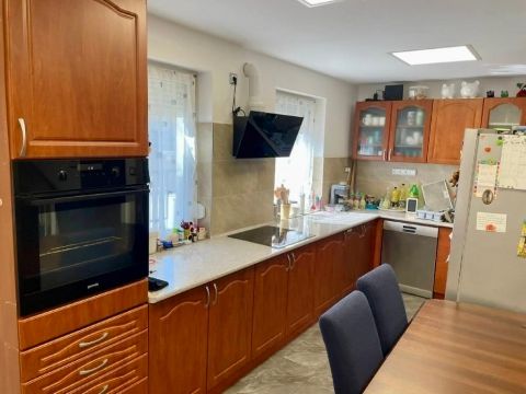 Eladó Ház 2723 Nyáregyháza , 2723 Nyáregyháza, kertváros