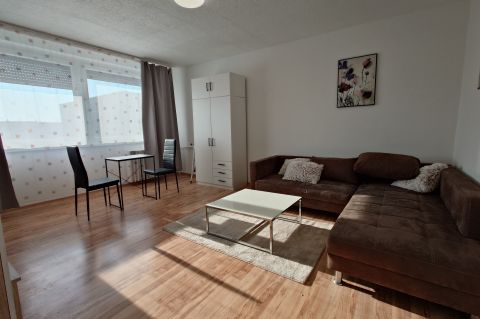 Kiadó Lakás 2750 Nagykőrös 