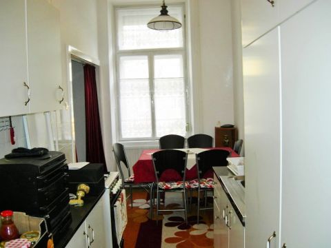 Kiadó Lakás 1068 Budapest 6. kerület 