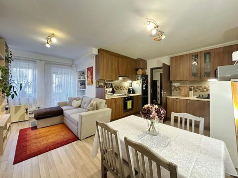 Eladó Lakás 1087 Budapest 8. kerület , 1087 Budapest 8, Századosnegyed