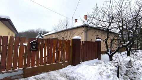 Eladó Ház 6044 Kecskemét , Jó állapotú kétgenerációs családi ház