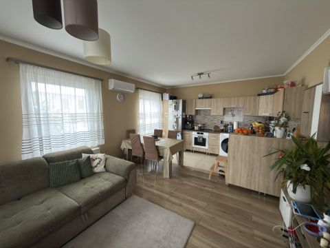 Eladó Ház 2234 Maglód , Felújított családi ház Maglód csendes részén