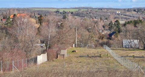 Eladó Telek 8174 Balatonkenese , Balatonkenese Kaica pékség előtt a központban