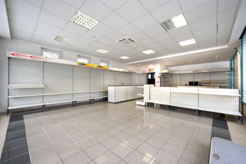 Kiadó Iroda 2092 Budakeszi , KIEMELKEDŐ ELHELYEZKEDÉS!