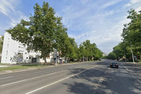 Eladó Lakás 6000 Kecskemét , FELÚJÍTOTT,2 szobás lakás a RÁVÁGY téren!